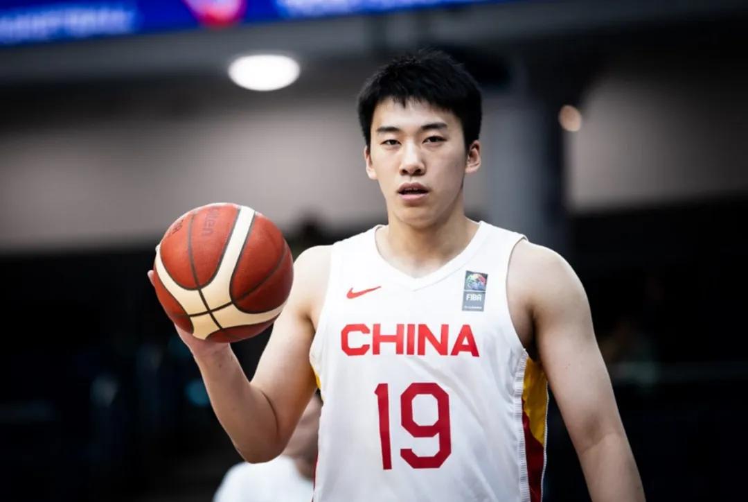 20岁小将热身赛砍全队最高分，中国男篮四号位后继有人了

在和委内瑞拉的第二场热