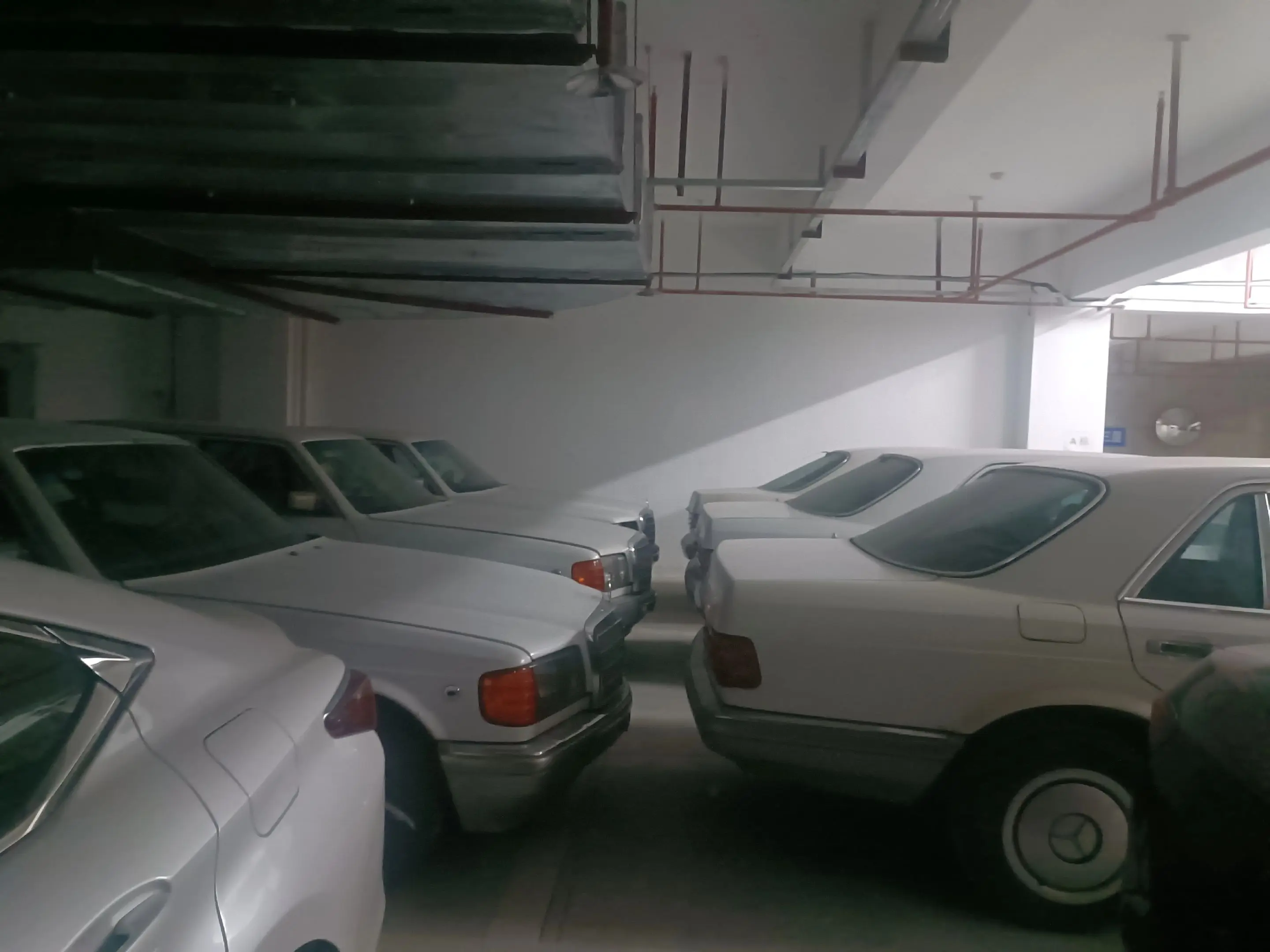 我感觉回到90年代！奔驰w126 分享一下