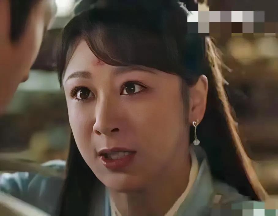 杨紫好像撞脸一位知名女演员了，一时想不起来叫什么，有知道的吗？

#妙笔生花创作