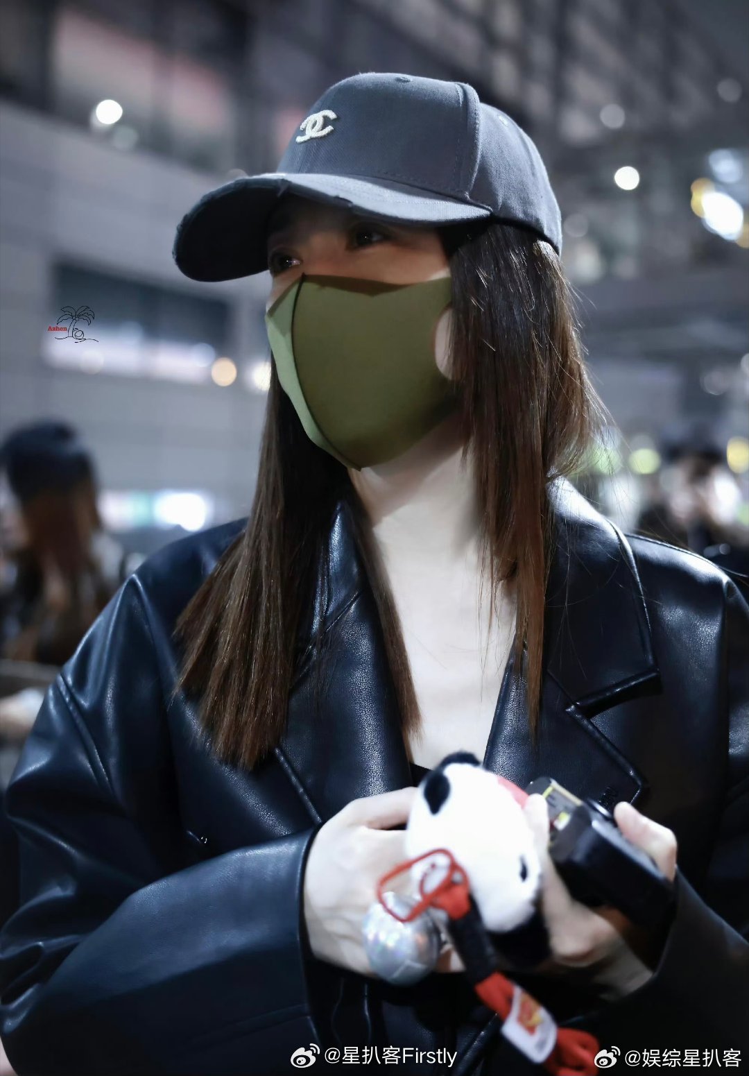 李小冉饭撒是跟邓超学的 李小冉浪姐落地路透 乘风2026 不愧是大家期待的姐姐，