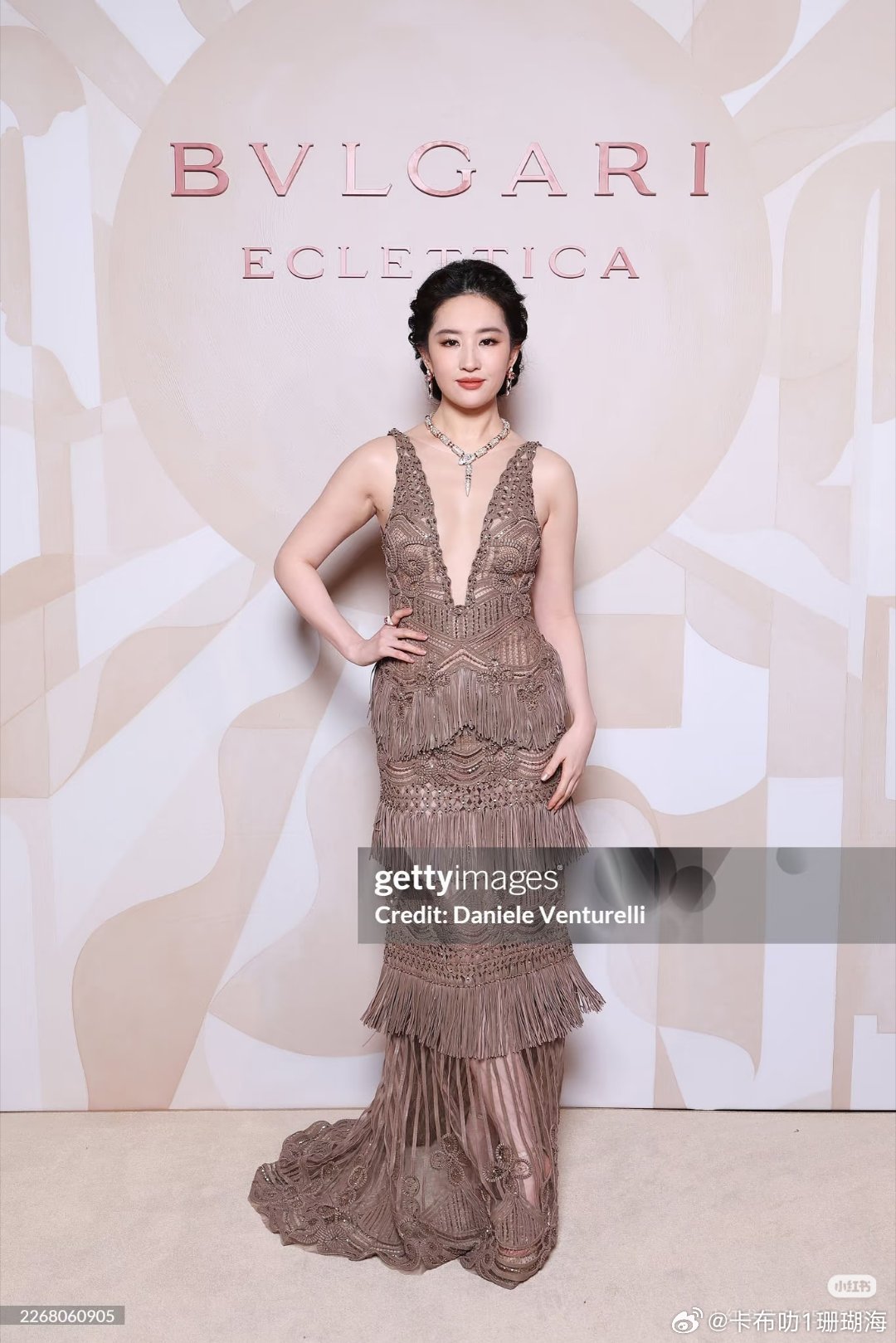 刘雨昕海外活动G社生图，这状态怎么样？ 