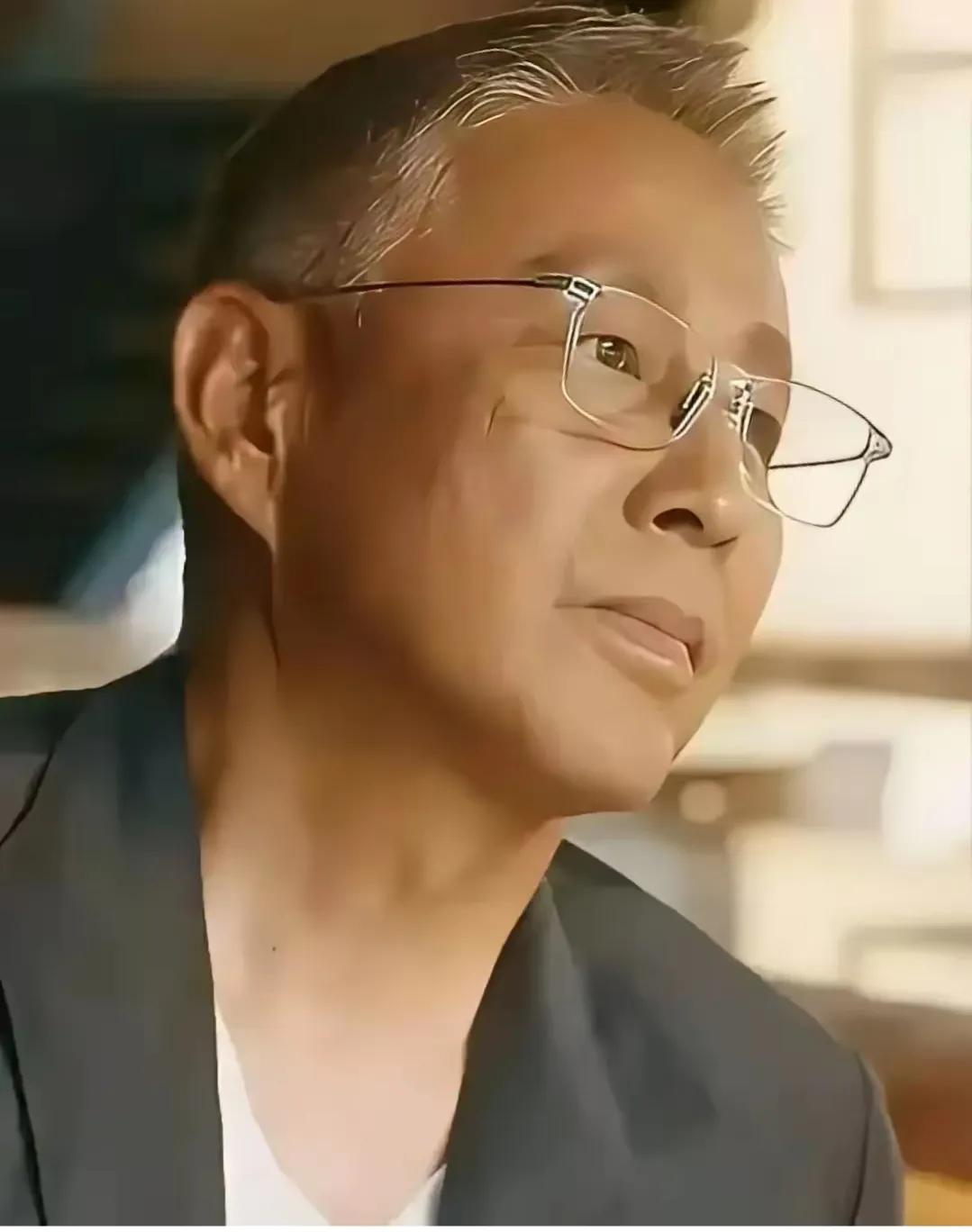 陈道明，我的偶像，无论本人还是演技都是我喜欢。他说上山别轻看下山人，山上别小瞧山
