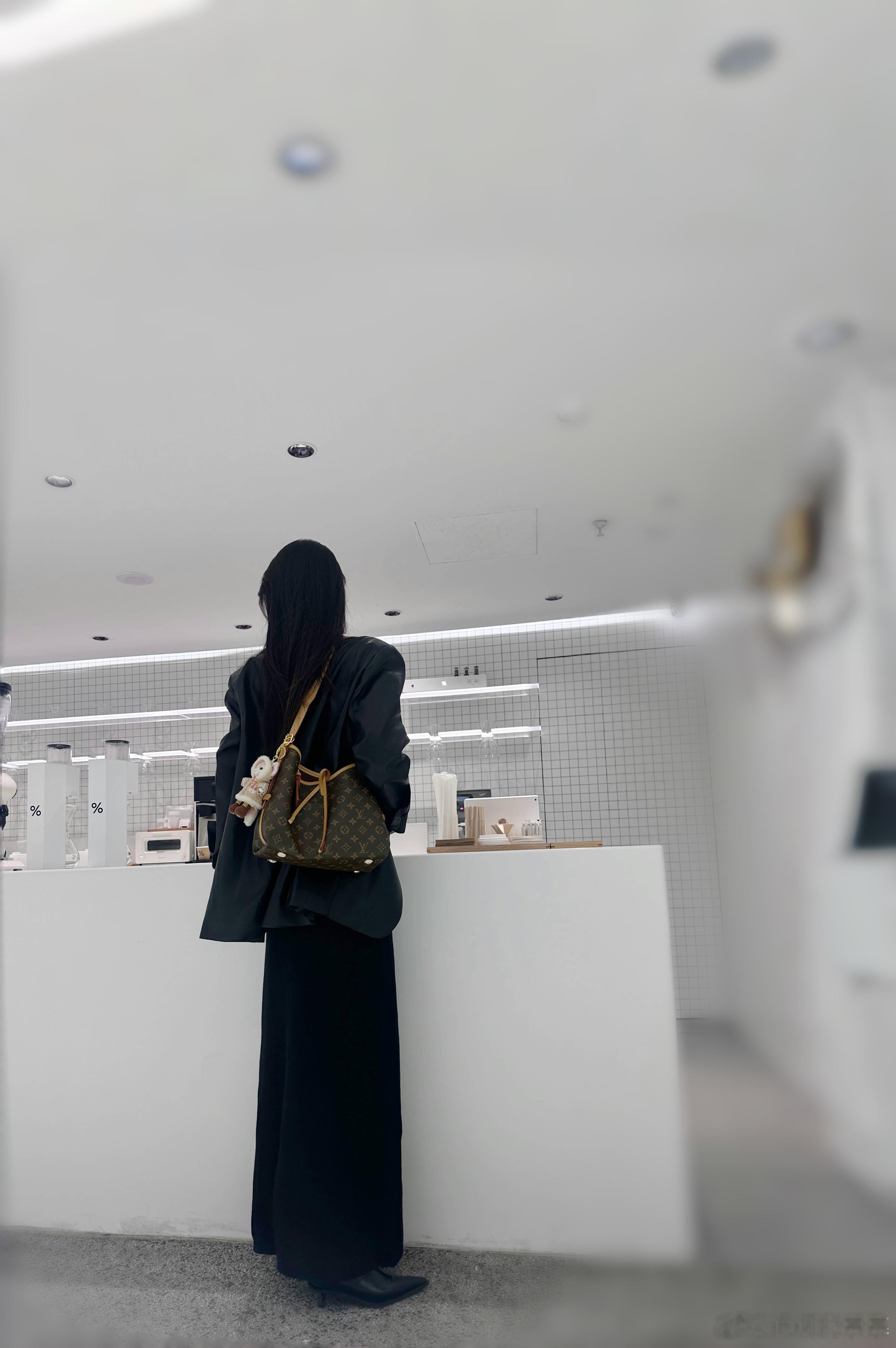 有一个会拍照的朋友的重要性 ​​​