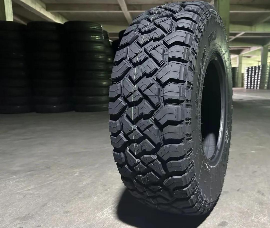 我跑过几次河北周边的非铺装路，说个最实用的：越野轮胎别盲目选 “越贵越硬”。
如