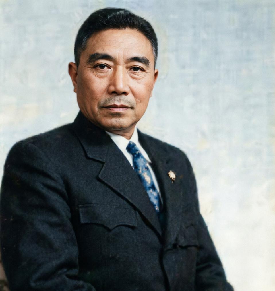 戴笠再牛，他也是军统的副局长，局长是谁？他更牛，死后葬在了八宝山