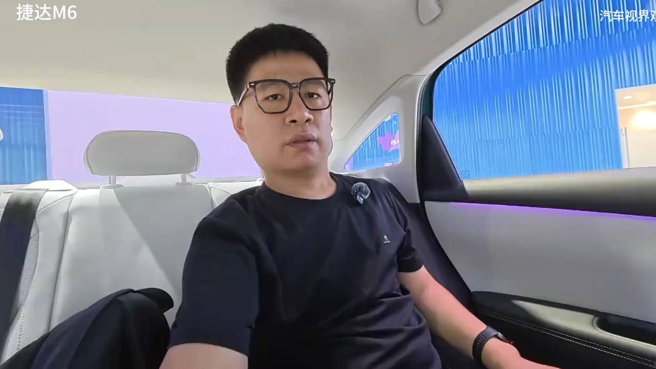 成都车展捷达M6实拍：这车居然是纯电的