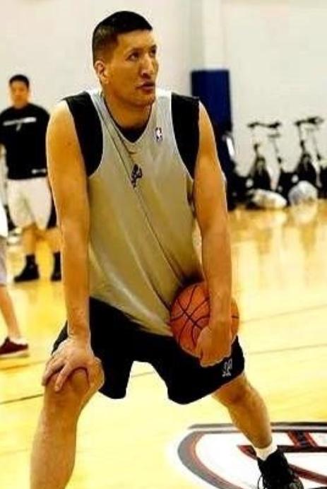 仅凭46场常规赛站稳3个完整NBA赛季门槛，亚洲首位NBA总冠军巴特尔靠严苛联盟