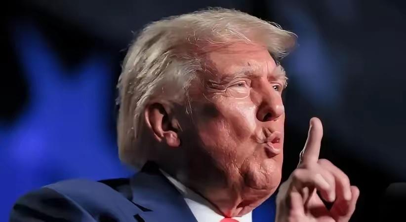 美国那扇写了"给你自由"的大门，现在不是半掩，是直接拿电焊条给封死了——还挂了块