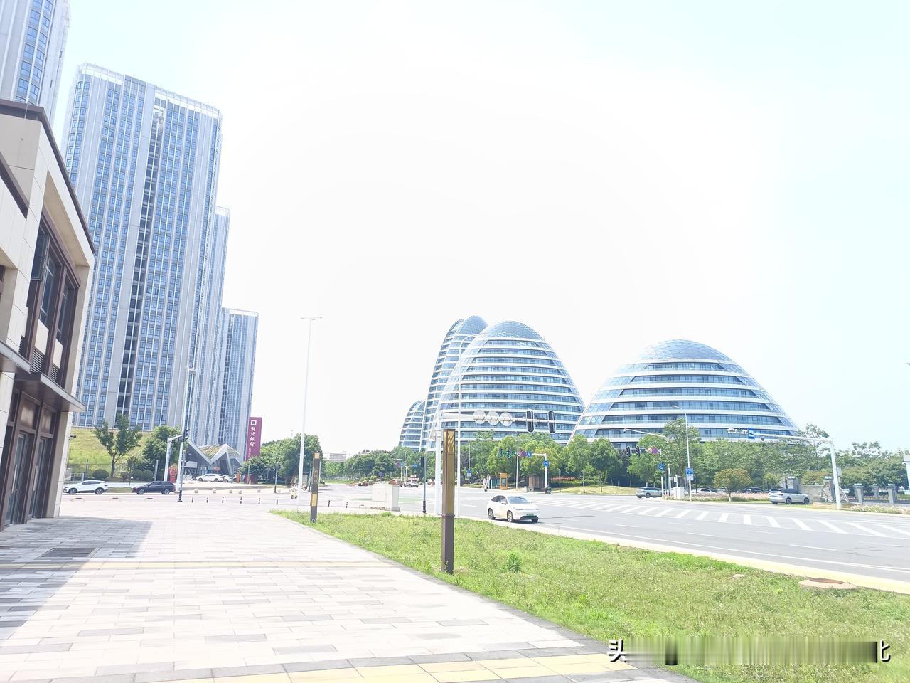 十大败家的行为
1.吸毒
2.赌博
3.网贷
4.炒股
5.嫖娼
6.炒币
7.