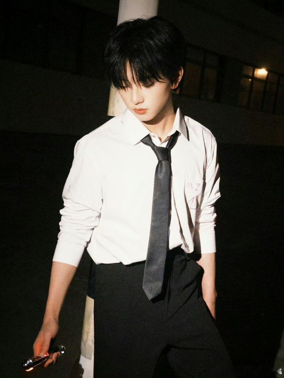 穆祉丞张峻豪合作那就预祝穆祉丞演出顺利 可爱小穆舞台元气满满 