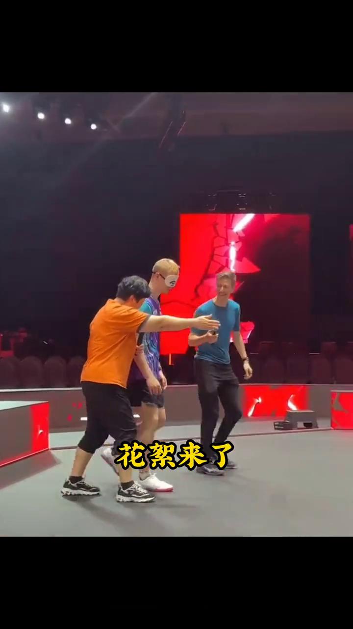 勒布伦兄弟真会玩。
2026新加坡大满贯花絮来了，勒布伦兄弟公开训练太会玩，两人