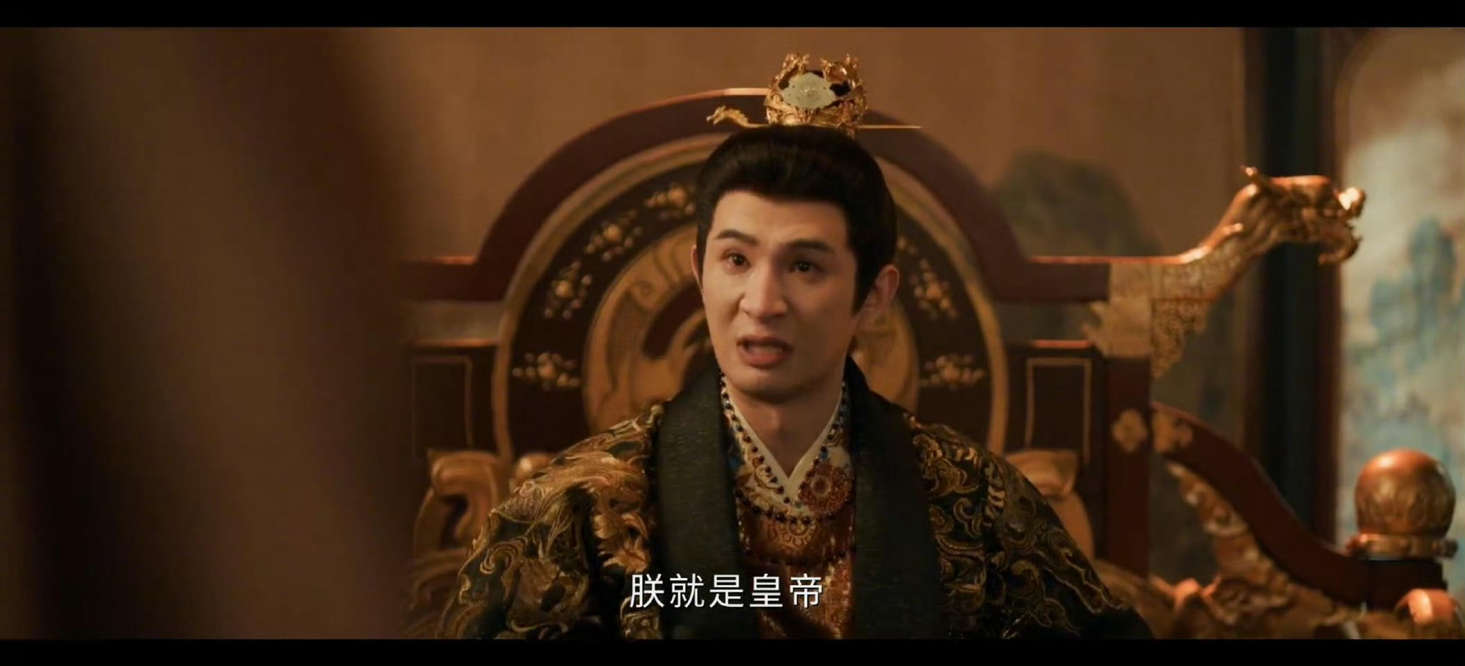 逐玉皇帝也不敢和张凌赫当情敌这就是顶级权臣的排面！皇上想争樊长玉，一听是谢征直接