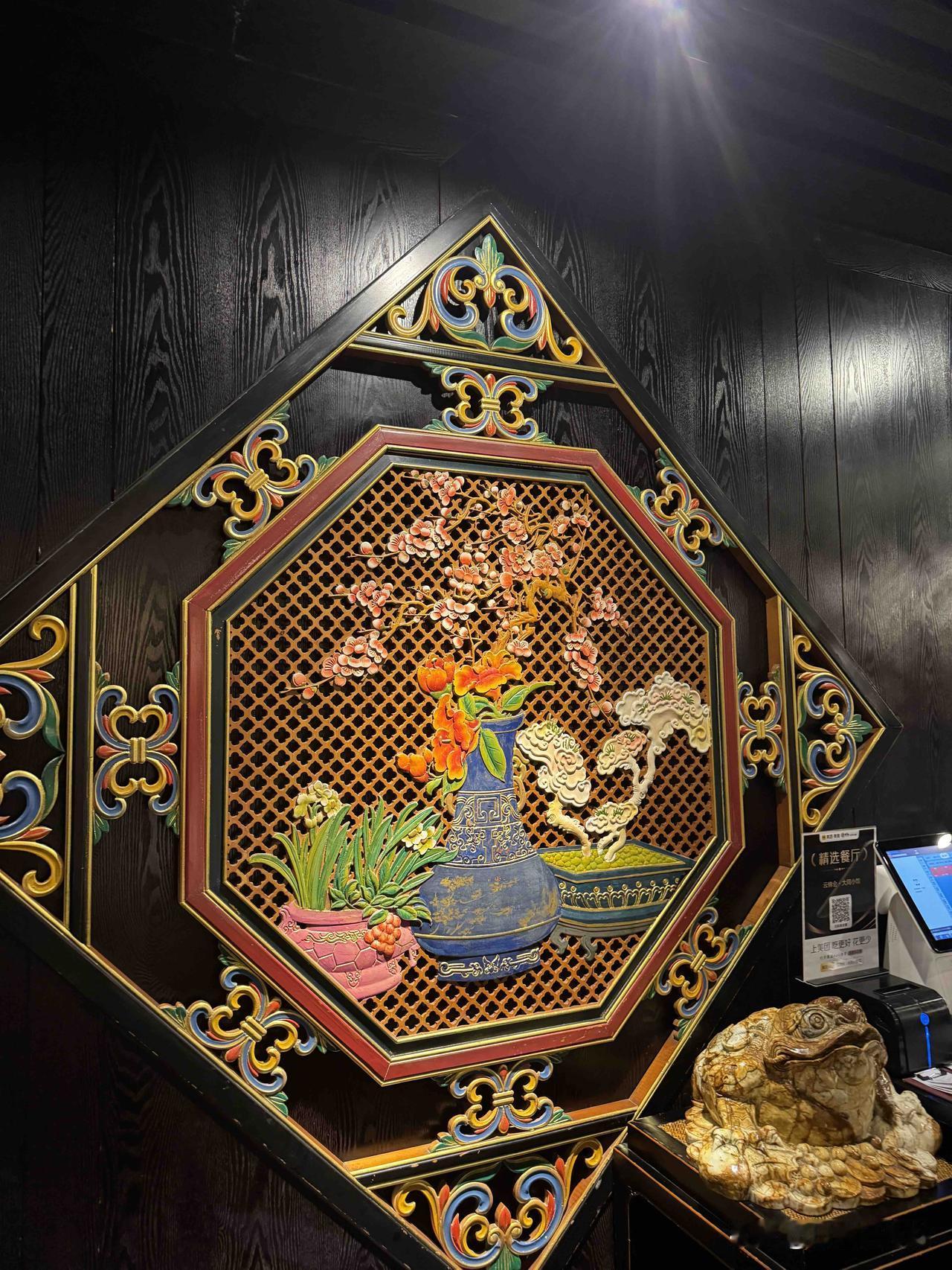当我发现身边人变得，敏感，攻击性变强，我就知道他最近过的不如意！

人穷了：心更