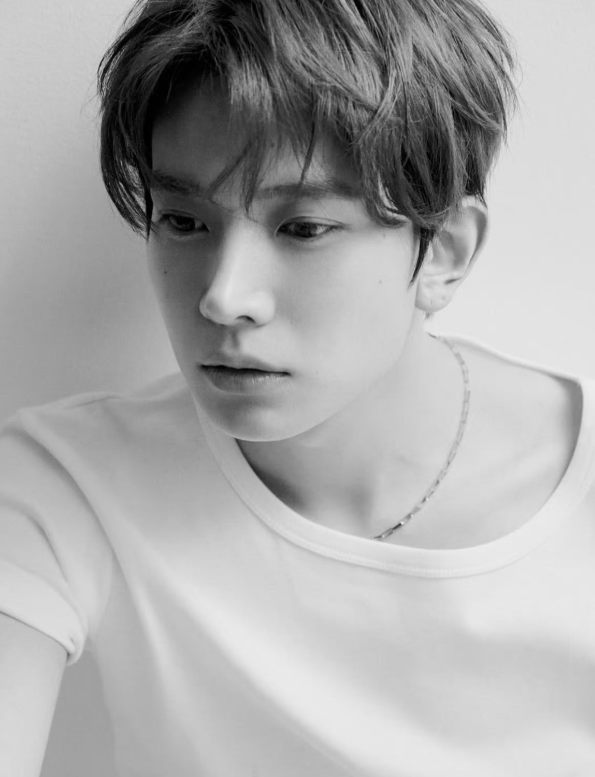 李羲承6月发行solo单曲 李羲承将于6月发行个人单曲，正式solo出道！6月出