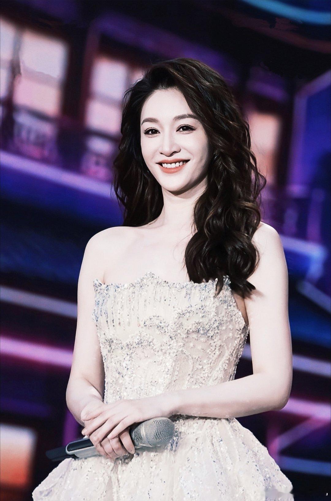 李小冉真成大vocal了谁懂你小冉姐王者归来 又美又会唱 