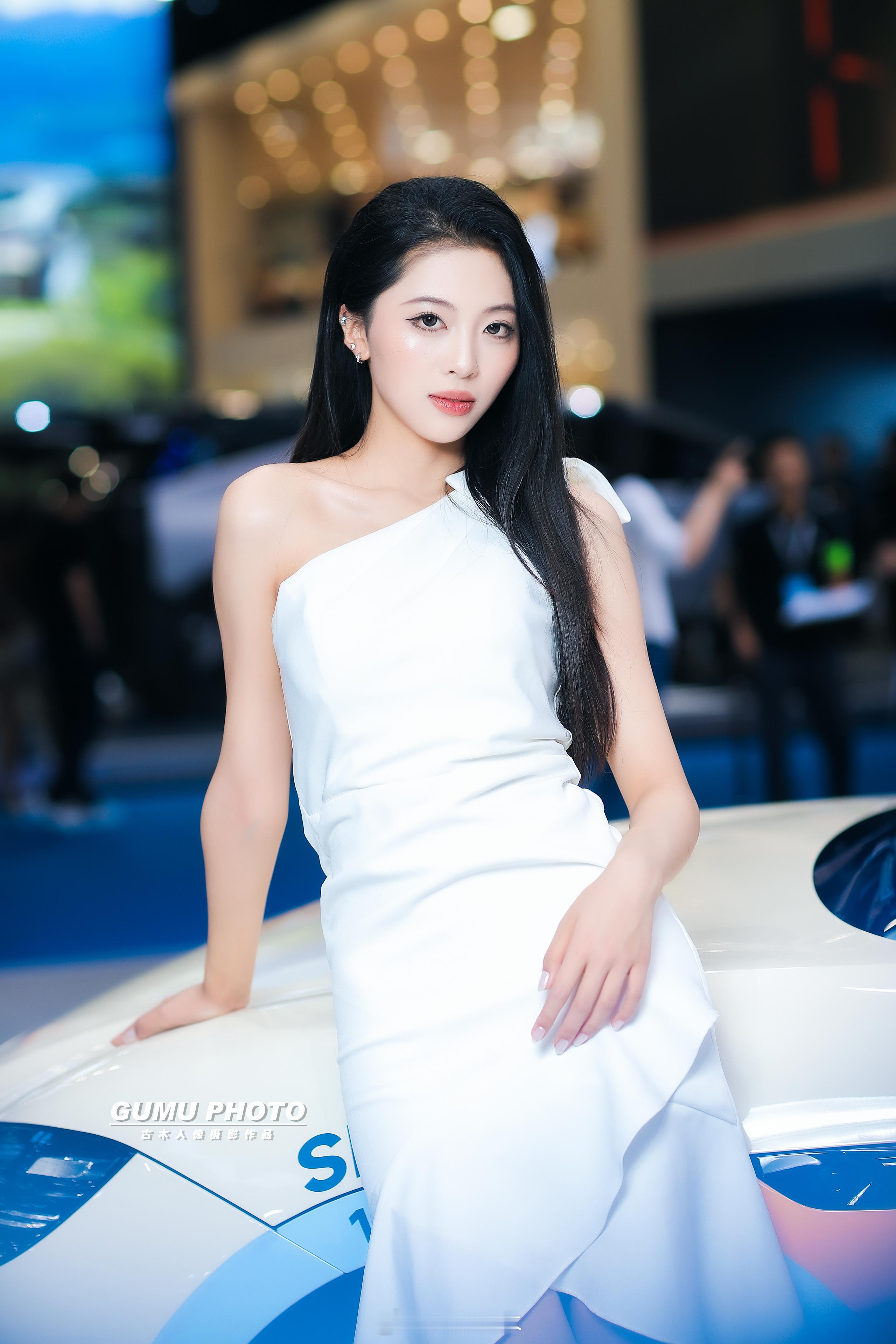 2026成都国际车展名爵展台模特 2026成都国际车展成都车展 