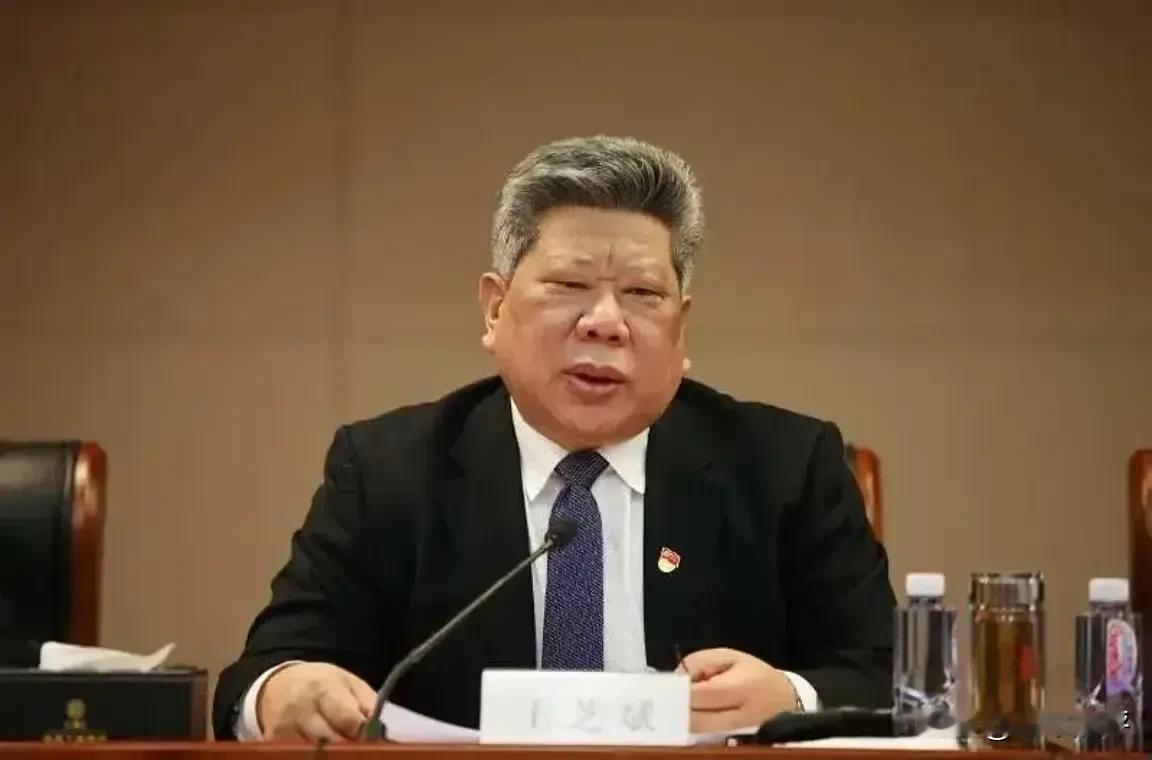 突发突发，工商银行湖北分行原行长被查！

刚刚，权威媒体发布消息，中国工商银行湖