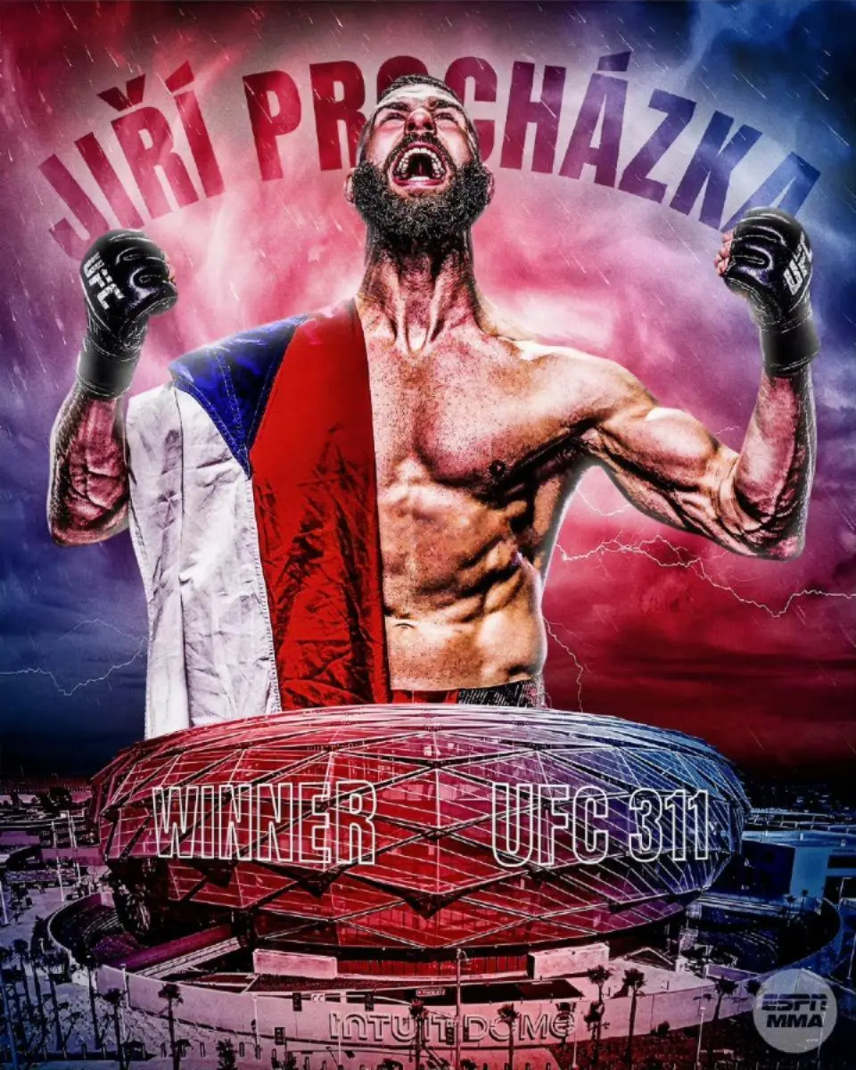 “捷克怪鸟”吉里·普罗哈兹卡(Jiri Prochazka）TKO“美...