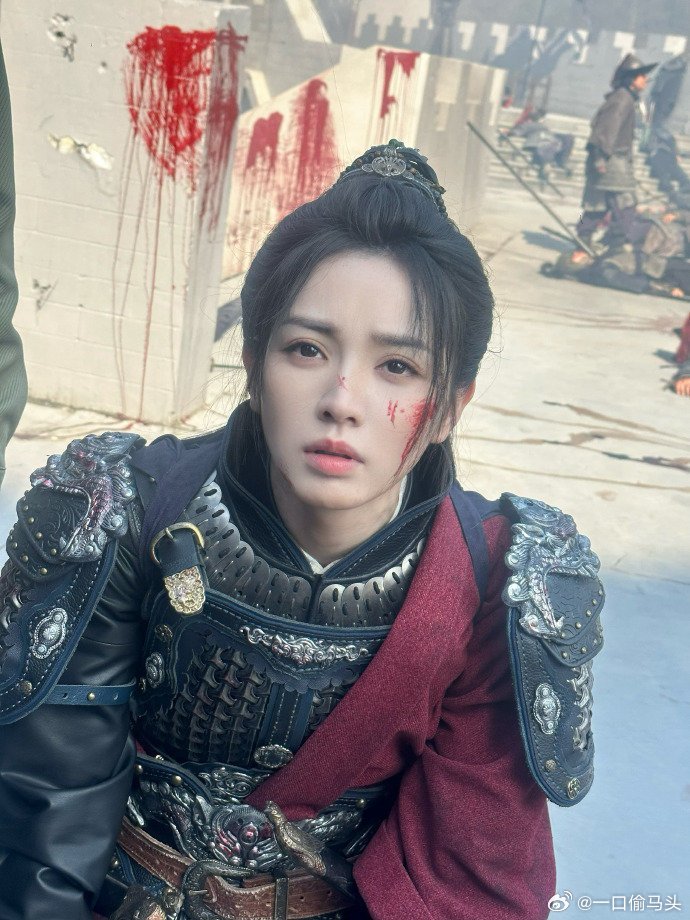 田曦薇战损破碎版长玉将军战损名场面鲨疯了！田曦薇把破碎感演到骨子里，又美又飒还让