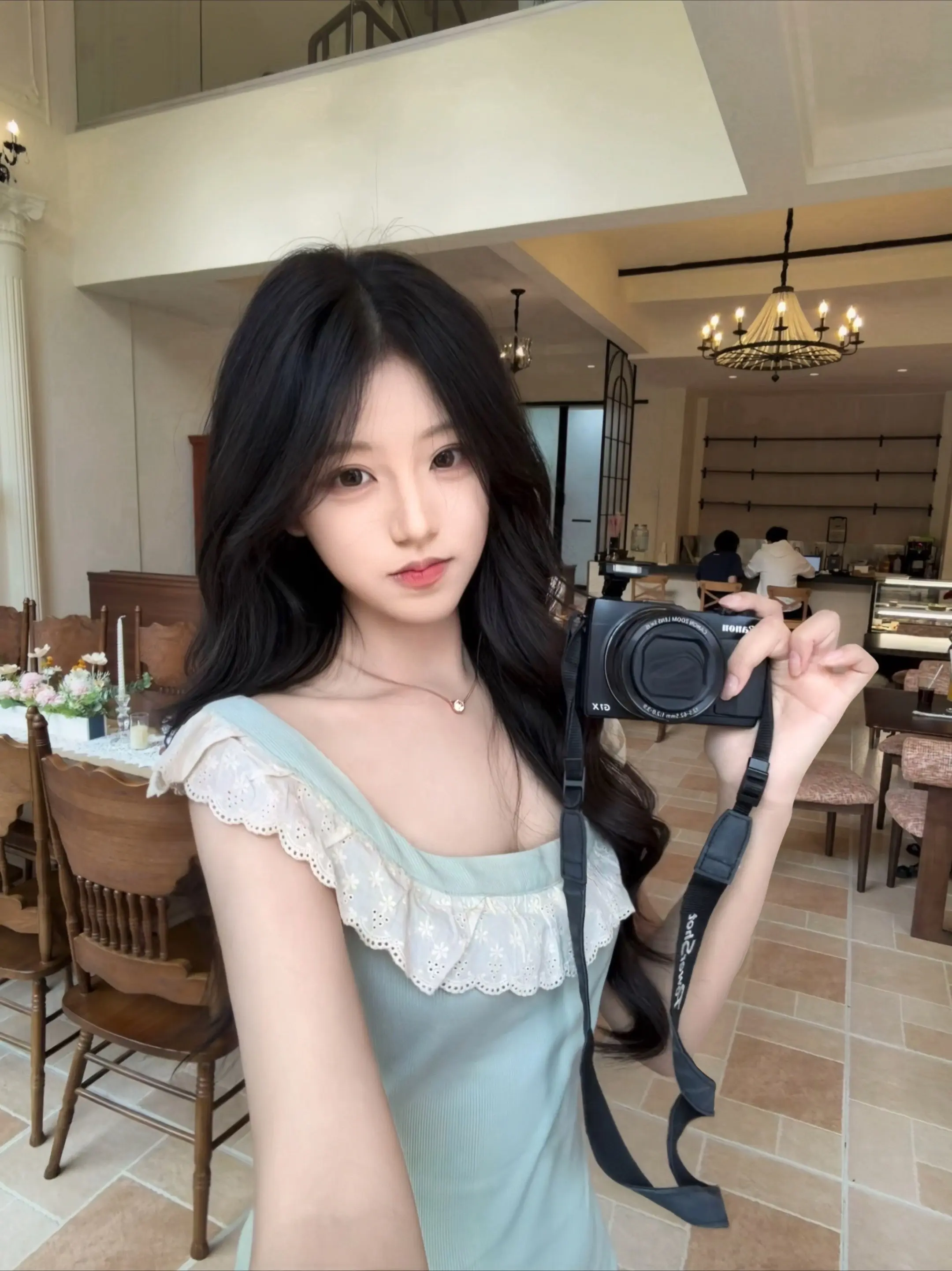 你会不会突然的出现 在街角的咖啡店☕️💬
