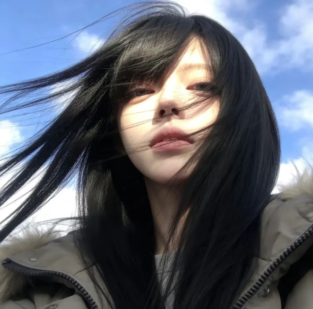 𝙒𝙚𝘾𝙝𝙖𝙩｜女生头像｜高级感女头｜自由感女头 | 氛围感头像 |蓝