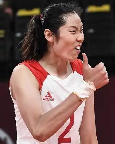 宝刀不老，朱婷攻防俱佳，欧冠表现惊艳！
      欧冠小组赛，意大利科内利亚诺