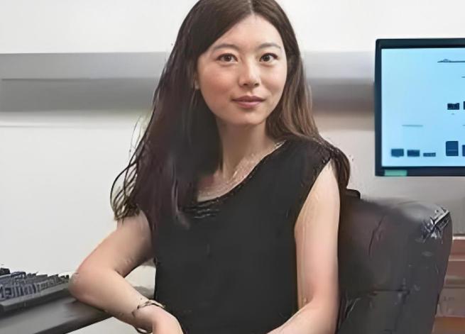 “我宁愿在美国住下水道，翻垃圾！也不回中国！”谁能想到，说出这句话的人，竟然是满