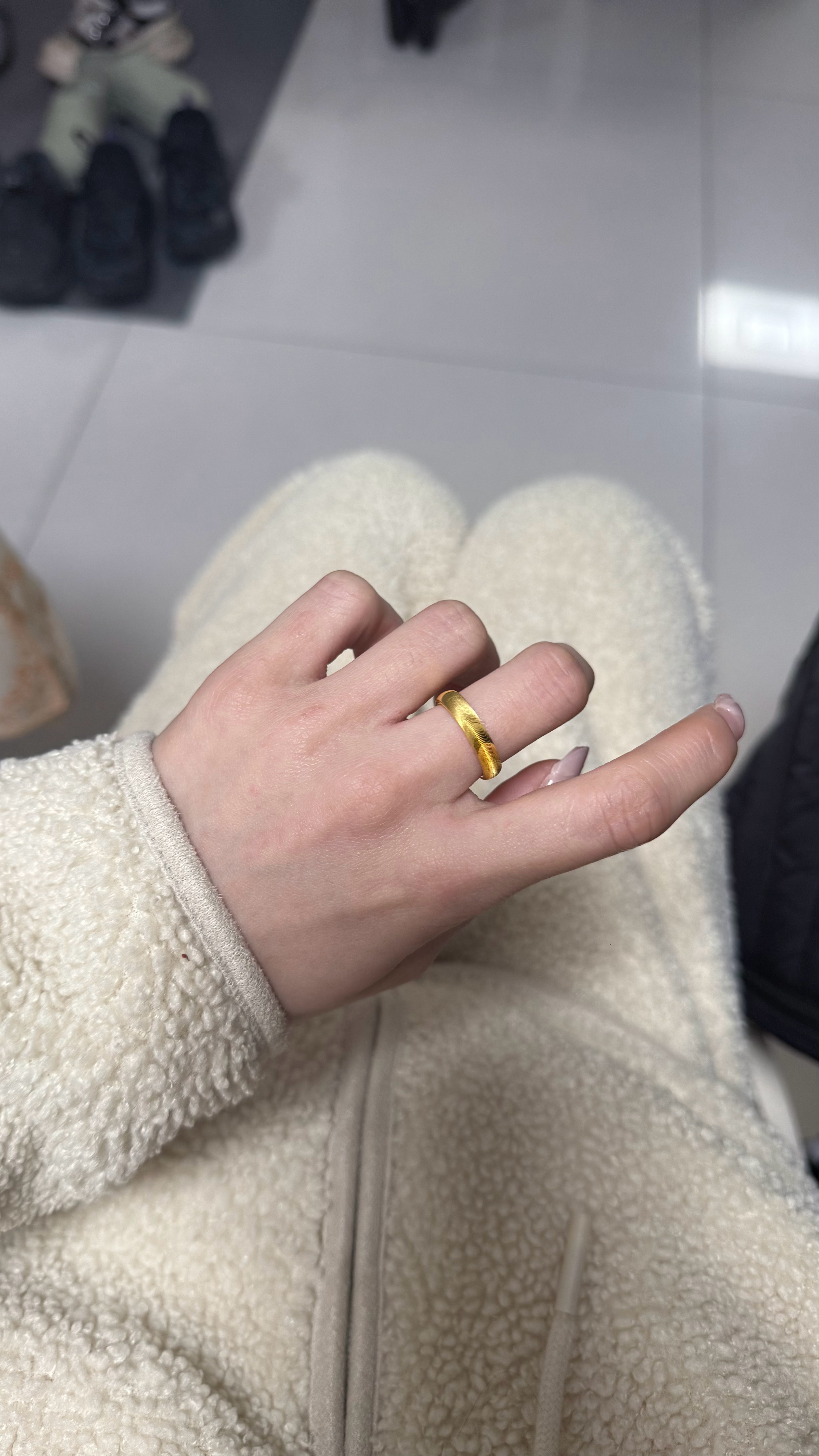 拿下！我回家妈妈很锐评我 好扎实的金戒指… 