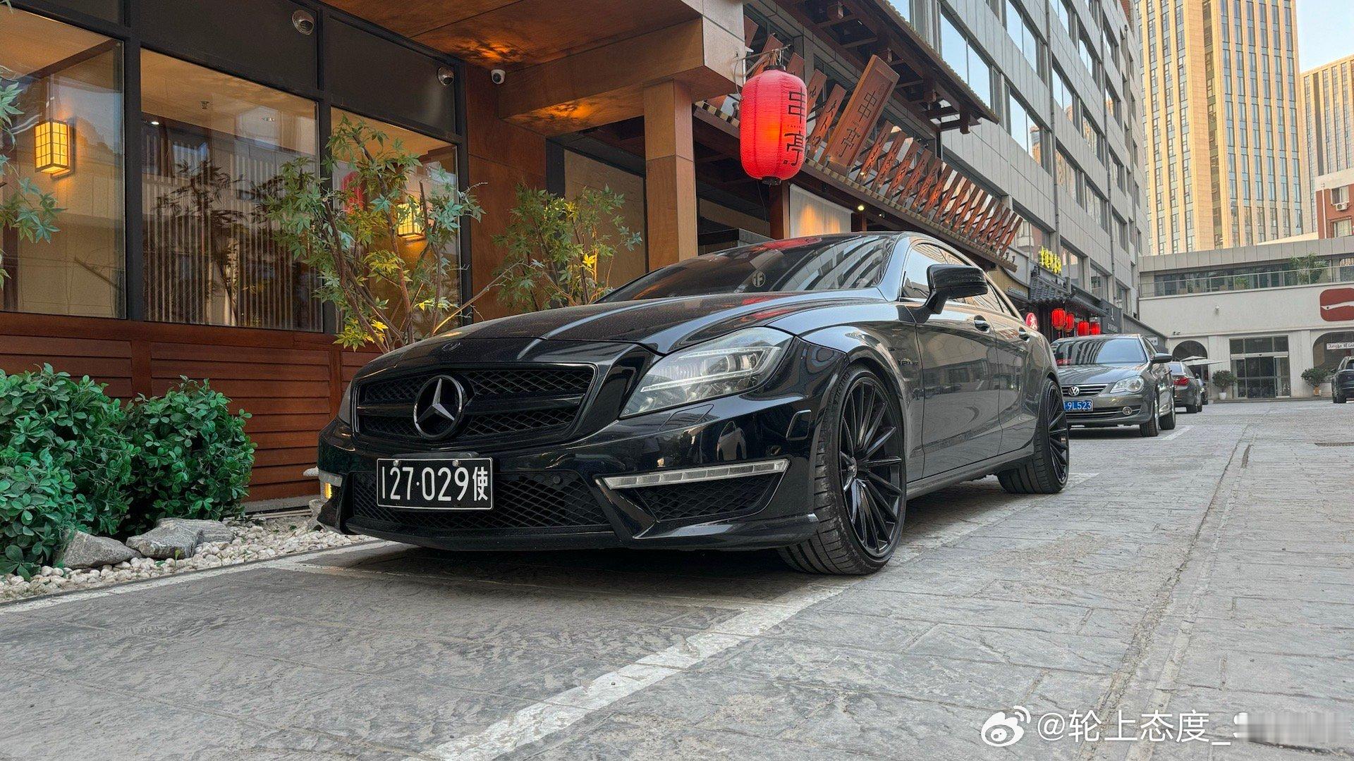 偶遇大使馆牌照的恶魔眼#cls63 amg# 这底盘数据，这成色黑车带黑牌，真尊