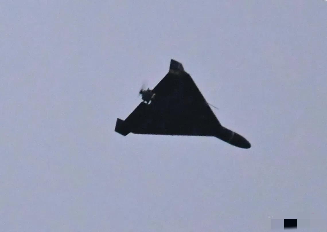 联合早报今天报道：“美国与伊朗的军事冲突进入第四天，战况已呈现出典型且严酷的消耗