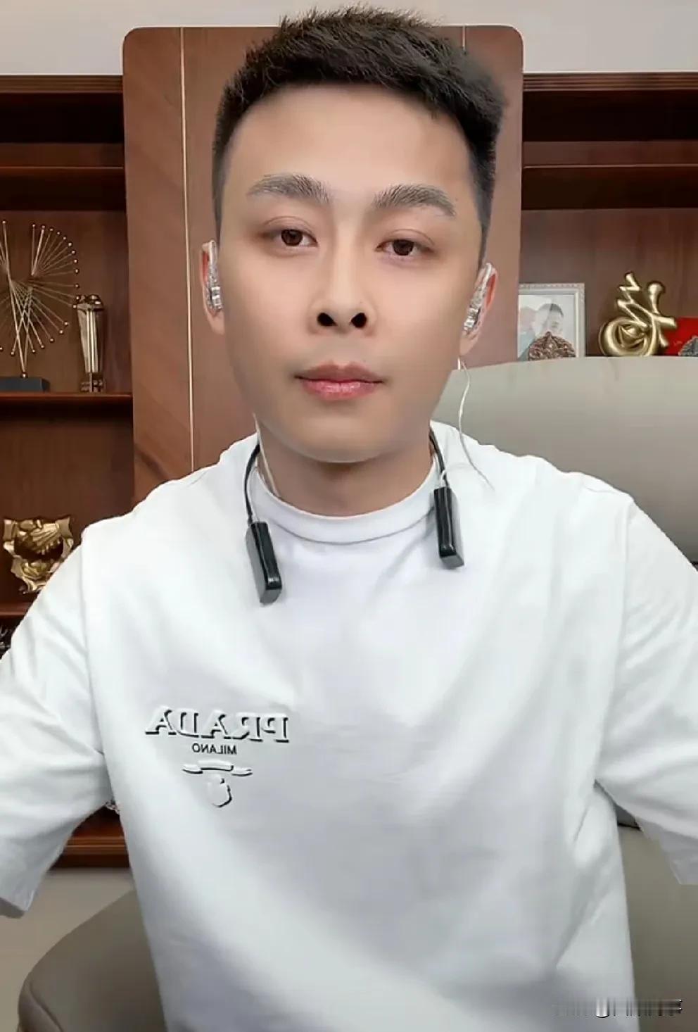九天讲述洋洋洋和老葛感情深厚，洋洋洋以前不开心张嘴就骂！

          
