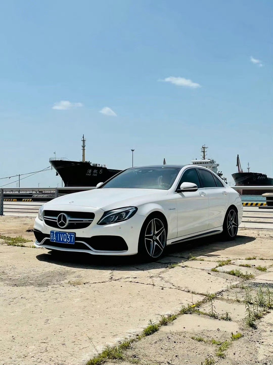 今天面了一个小登，04年的，跟我一样都属猴。这是他面的第一份正式工作，今年的目标