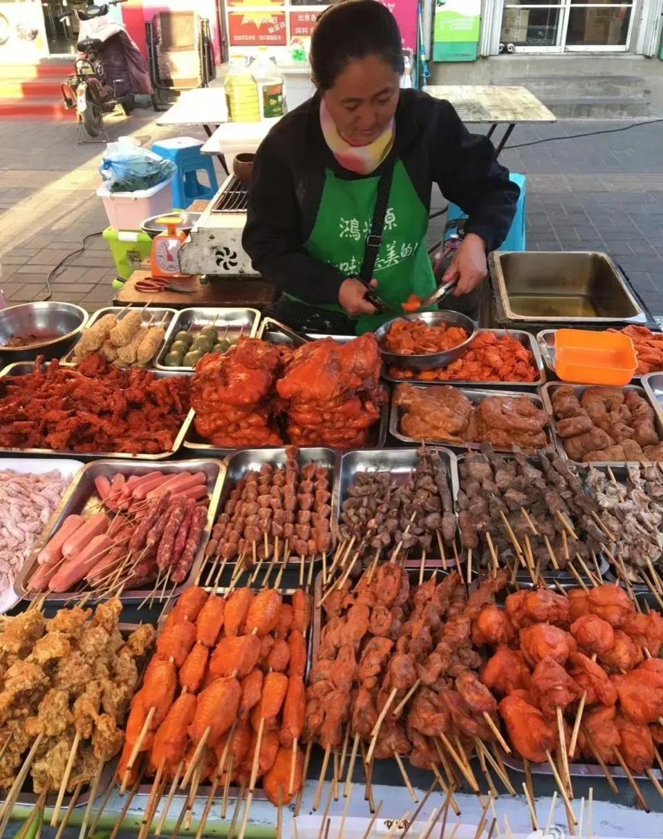 威海东城路这个炸鸡皮真好吃，照片来自十年前。[大笑]现在多年没出江湖，这样的是不