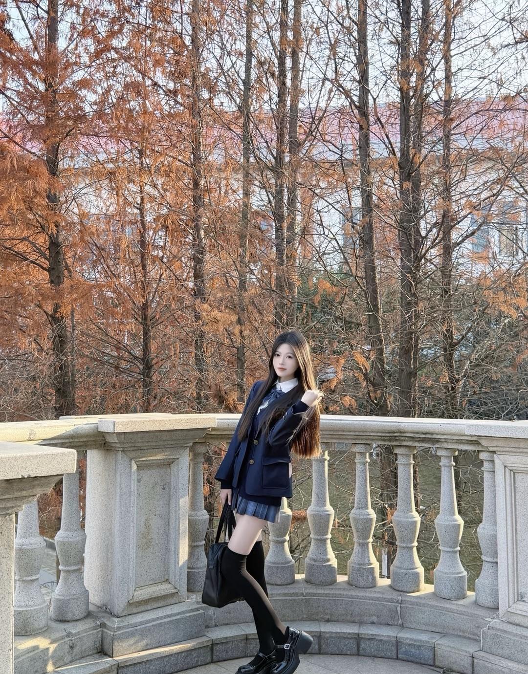 现在的女生有多爱秀自拍