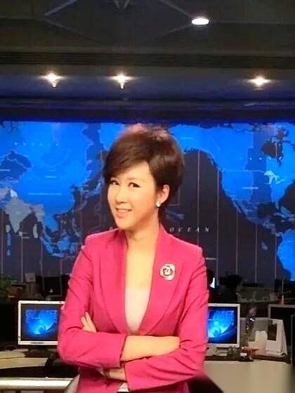 杉杉集团的豪门大戏，出了个更狠的续集。

杉杉控股进入重整，周婷、郑驹在上市公司