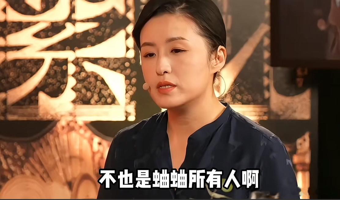 秦雯袭警被抓后找人捞出这女的编剧找枪手，背后蛐蛐明星，以袭警为荣～那个啥影视道德