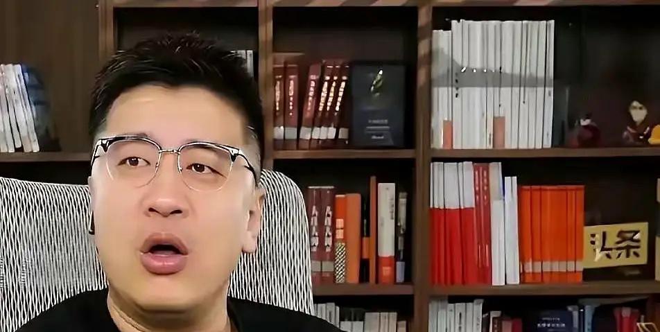 张雪峰说，孩子不想读书，就带他去四个地方：汽车客运站、火车站、高铁站、飞机场。