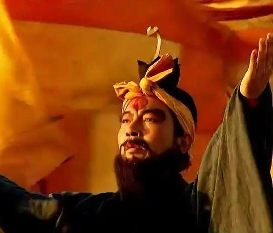 张角凭什么一呼百应？东汉末年灾区百姓眼里张角belike：

张角：（对着快饿死