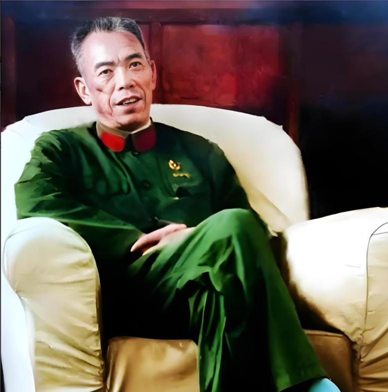 1981年，一份中央平反文件送到了梁兴初面前，上面赫然写着"恢复大军区正职待遇"
