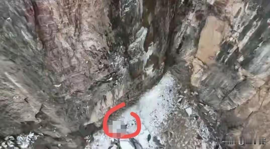 2026年的第二天，一男一女两条年轻的生命永远的留在了南太行山！她们本素不相识，