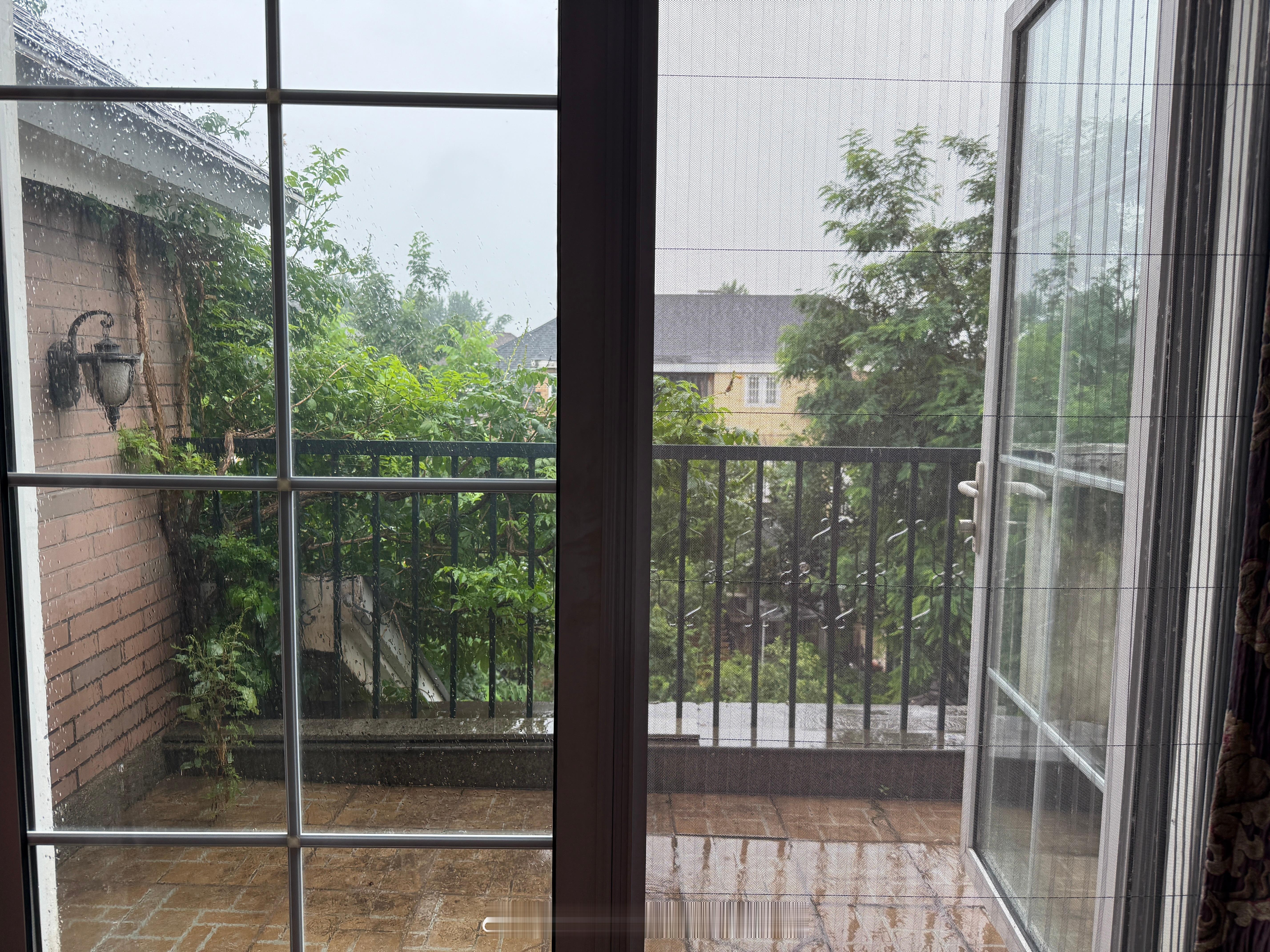 今天安心在家听下雨的声音[doge]台风韦帕风雨时间表 ​​​