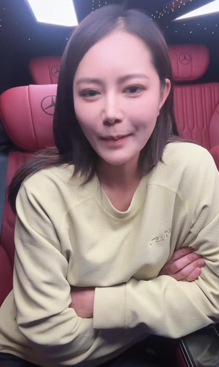 杜柯萱，颇有自知之明——我连话都说不明白，还当什么主教练啊？

     昨天晚