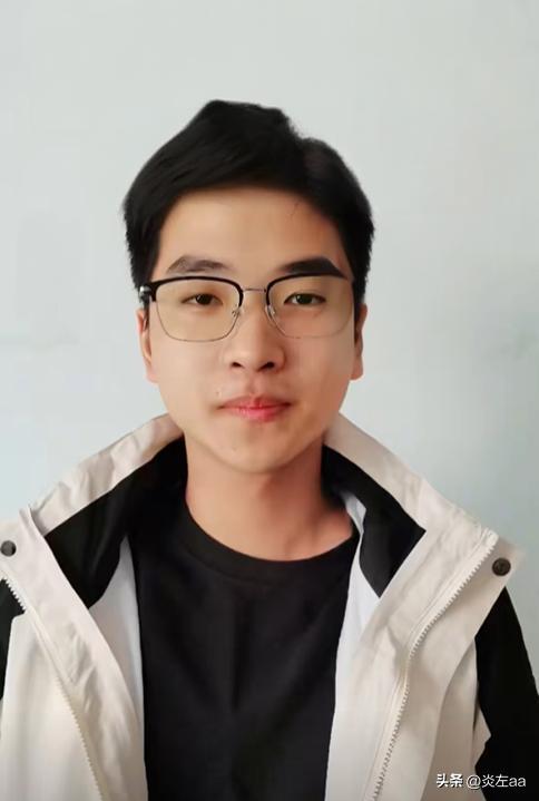 “奇迹中的奇迹！”6年前男孩得白血病，28689名网友捐钱救命。去年妈妈摆摊退了