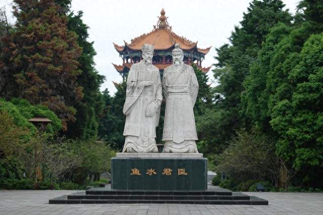诸葛亮第一次用兵就赢了十万大军，三国第一谋士真不是吹的