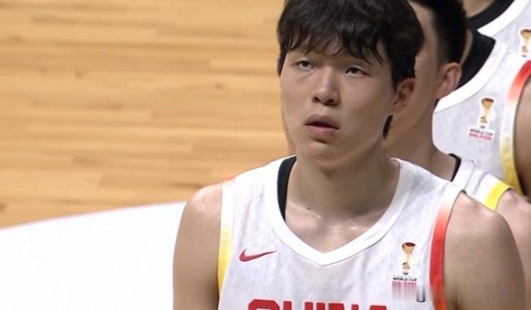 郭艾伦谈杨瀚森被钉板！感慨颇多：20岁最好年纪的NBA新秀，直接砸进去啊；有一说