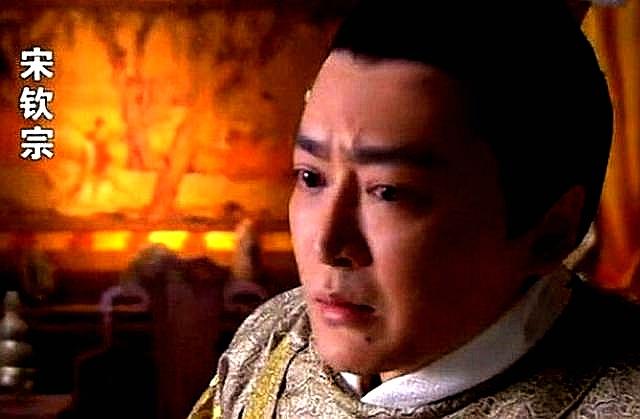 但还有比他更惨的：大臣张邦昌被金人逼着当傀儡皇帝，他以死相拒，金人一句话让他崩溃