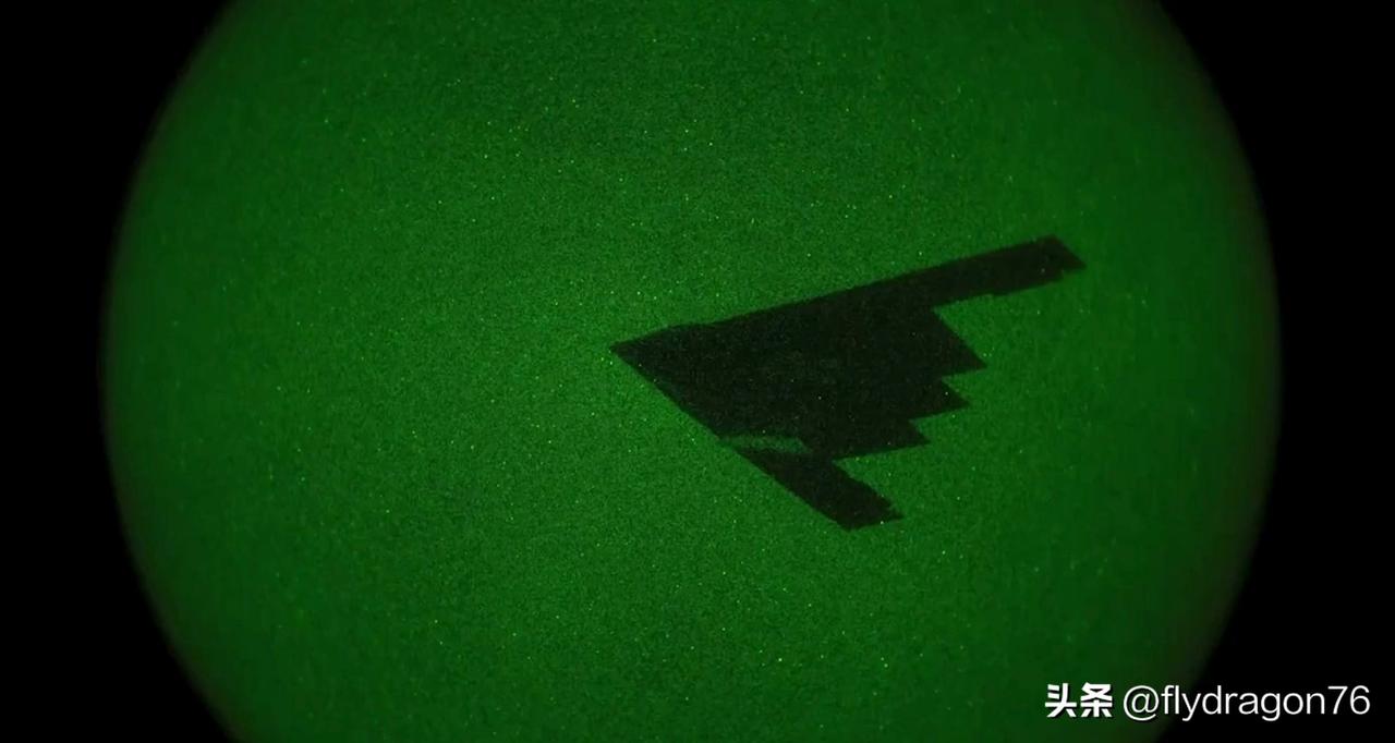 🇺🇸美国中央司令部公​​布了参与“史诗狂怒行动”的B-2A“幽灵”战略轰炸机