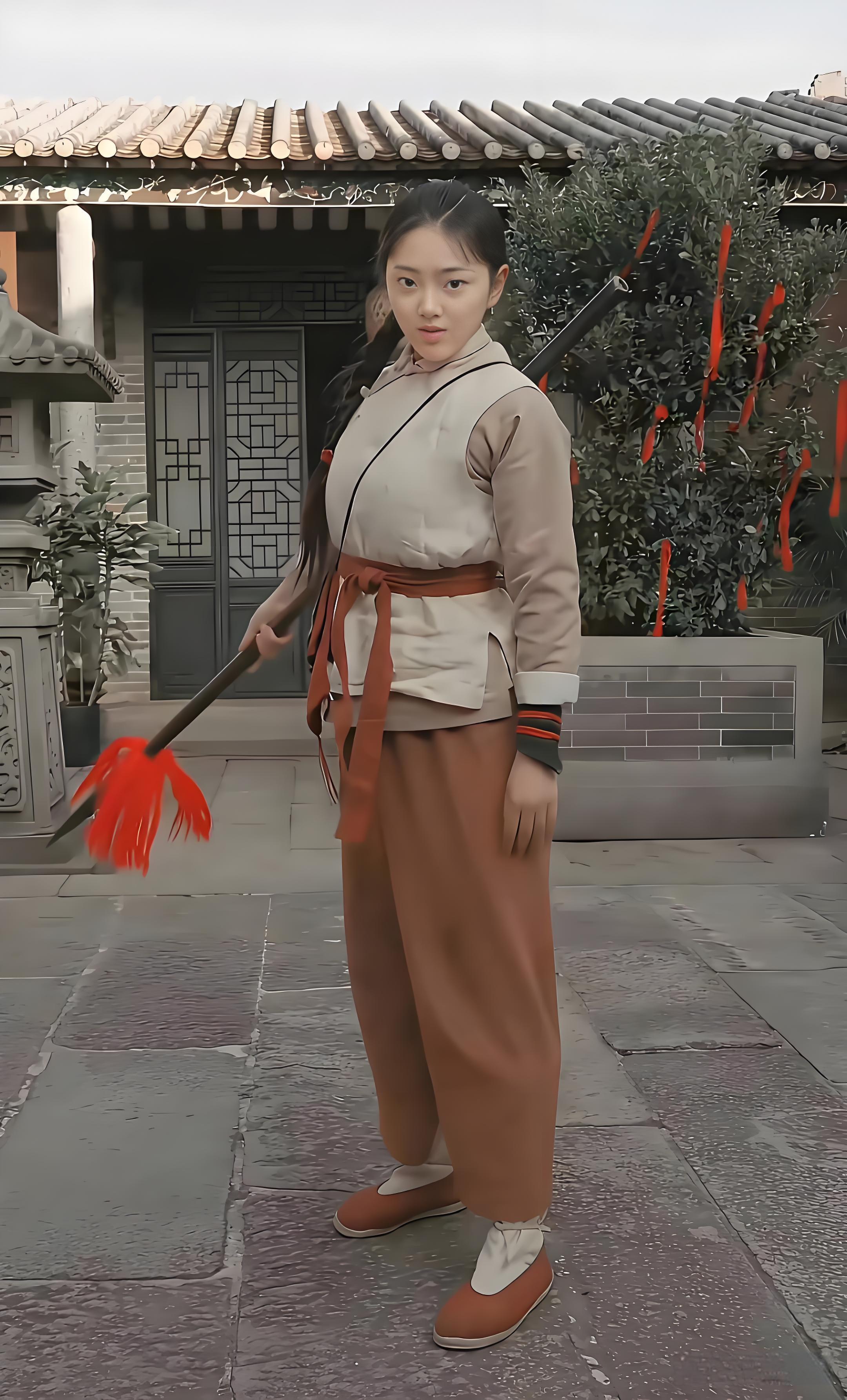 当年搞所谓“小戏骨”，选角就是按成人审美选的。 