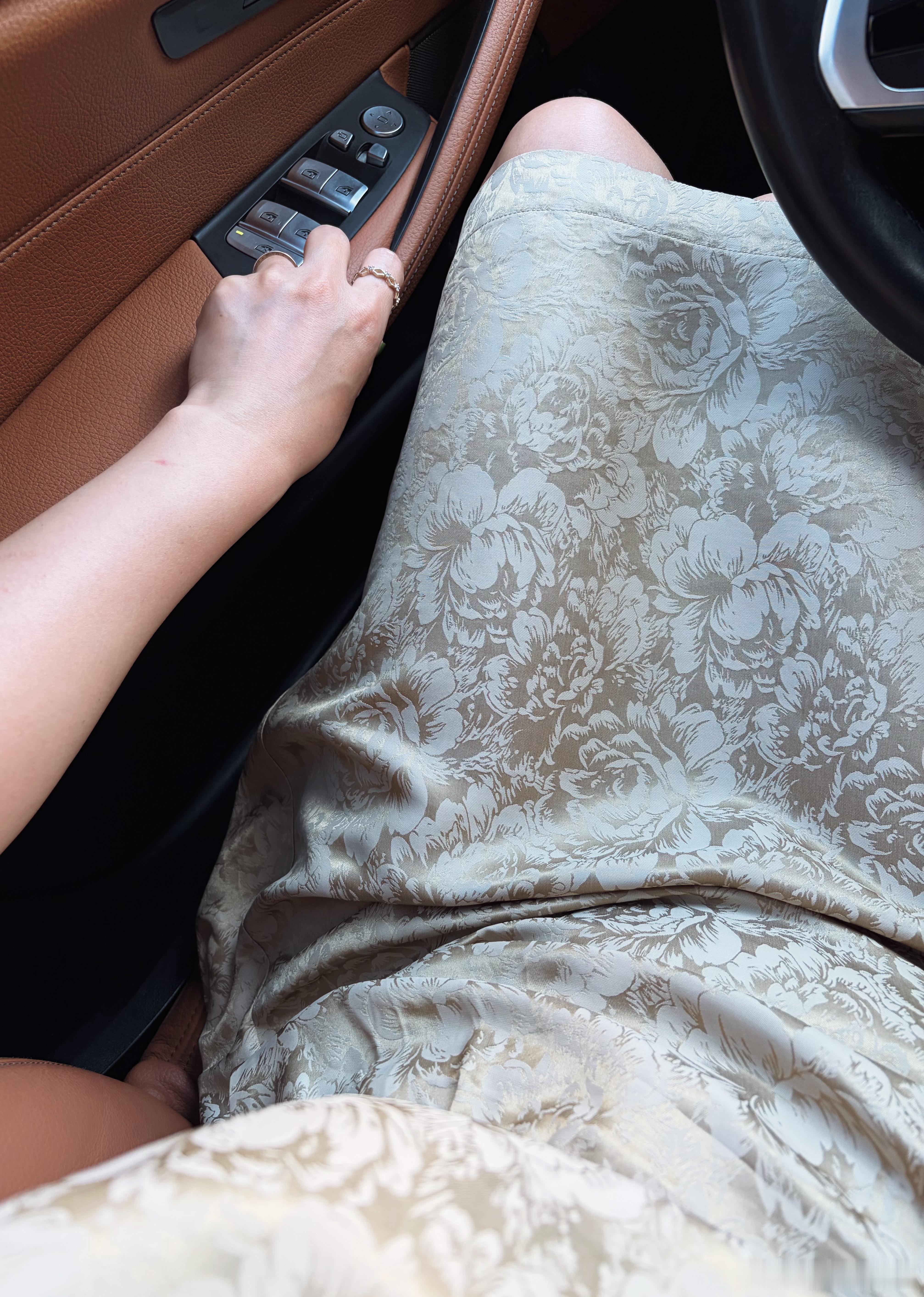 家庭主妇的OOTD 当妈以后一直怀疑“周末愉快”四个字还有比周末更累的么？哦，有
