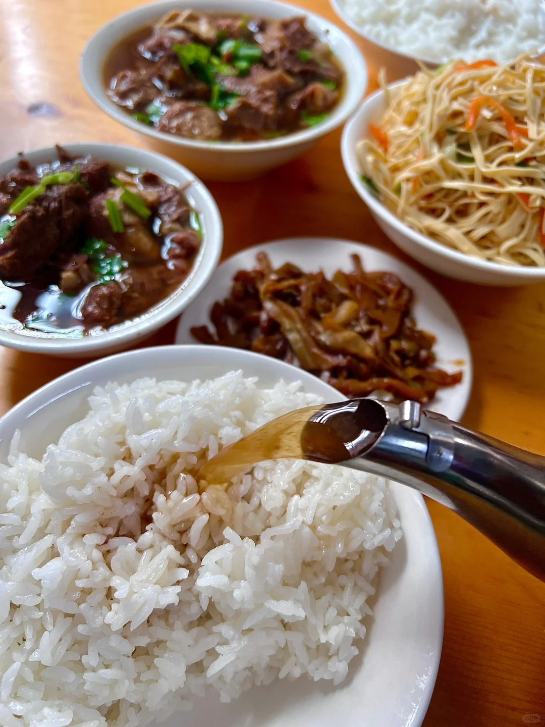 哈尔滨开了20多年的店！牛肉配大米饭 香哭我